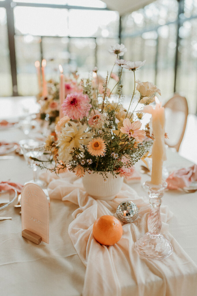 décoration table mariage pastel